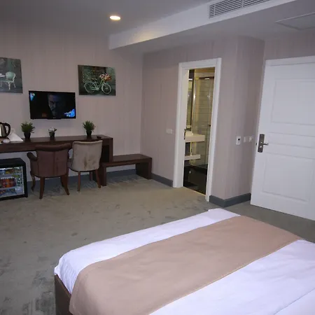 Karakoey Hotel 2*