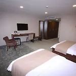 Karakoey Hotel 2*