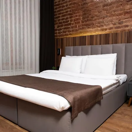 فيتا سويتس كاراكوي 2*